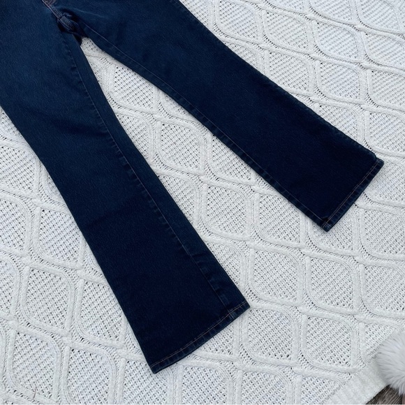 [25] Banana Republic Women’s Low Rise Dark Wash Denim Flare Leg Blue Jean - Picture 8 of 9